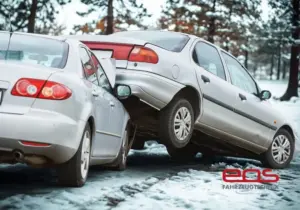 Auffahrunfall im Winter auf glatter Straße