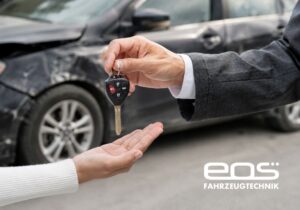 EOS Fahrzeugtechnik Berlin: Autoschlüsselübergabe beim Verkauf eines Unfallwagens