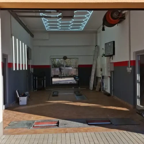 Prüfstelle EOS Teltow Ansicht auf die Halle